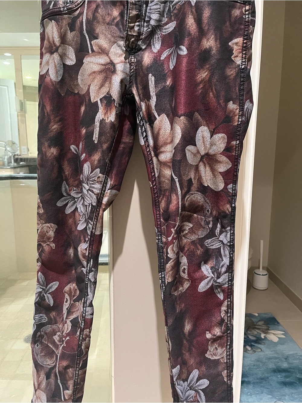 Tempo Paris Maroon Floral Straight-Leg Pants